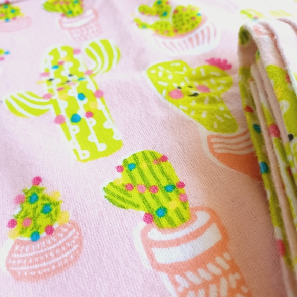 Pillowfort Cactus Flannel Pillow Shams - Picture 4 of 8